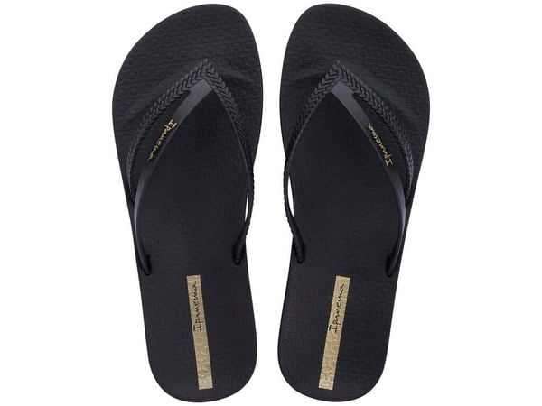 Klapki japonki damskie Ipanema Bossa Soft V. Czarne klapki Ipanema, bez wzorów, z materiału, bez obcasa. Za 94.99 zł.