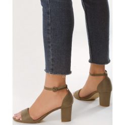 Khaki Sandały Quicktempered. Brązowe sandały Born2be, bez wzorów, bez obcasa, na obcasie, bez zapięcia. Za 39.99 zł.