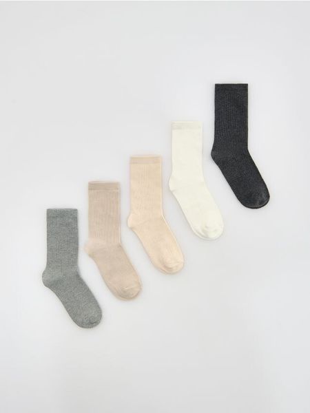 Długie skarpetki 5 pack - beżowy. Brązowe skarpety Reserved, bez wzorów. Za 39.99 zł.