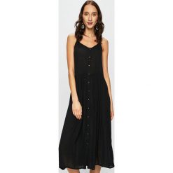 Vero Moda - Sukienka. Fioletowe sukienki Vero Moda, na co dzień, l, bez wzorów, z materiału, casualowe, bez kołnierzyka, bez ramiączek, proste. W wyprzedaży za 99.90 zł.