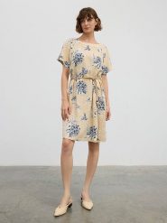 BGN Sukienka w kolorze beżowym rozmiar: 38. Brązowe sukienki BGN, bez wzorów, z tkaniny, bez kołnierzyka, bez ramiączek, midi. Za 149.95 zł.