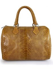 Florence Bags Skórzana torebka w kolorze jasnobrązowym - 30 x 22 x 17 cm rozmiar: onesize. Brązowe torebki klasyczne Florence Bags, bez wzorów, z materiału, przez ramię, bez dodatków. Za 252.99 zł.