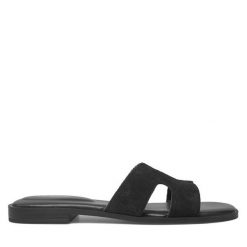 Klapki DeeZee. Czarne klapki DeeZee, bez wzorów, bez obcasa. Za 139.99 zł.