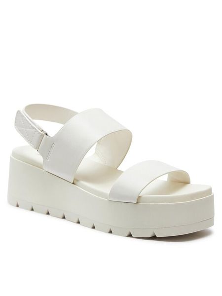 Aldo Sandały Thila 13713130 Biały. Białe sandały Aldo, bez wzorów, ze skóry, bez obcasa, na płaskiej podeszwie, bez zapięcia. Za 229.99 zł.