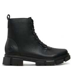 Botki Rieker. Czarne botki Rieker, bez wzorów, bez obcasa, na płaskiej podeszwie, bez zapięcia. Za 399.99 zł.