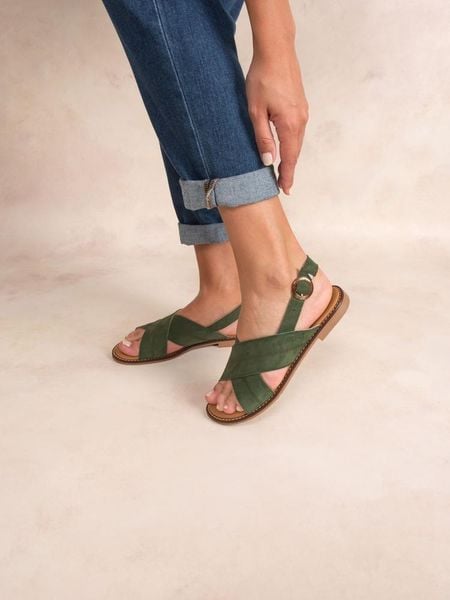 Sandały damskie TBS Assiane. Zielone sandały Tbs, bez wzorów, z materiału, eleganckie, bez obcasa, na płaskiej podeszwie, bez zapięcia. Za 342.50 zł.