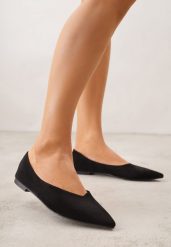 Czarne Balerinki z Imitacji Zamszu z Noskiem w Szpic Egynome. Czarne baleriny Born2be, bez wzorów, z jeansu, bez obcasa. Za 79.99 zł.