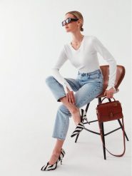 Guess Sweter W2YR31 Z2V62 Biały Regular Fit. Białe swetry Guess, m, z aplikacjami, z wiskozy, bez ramiączek. Za 169.99 zł.