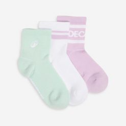 Skarpety krótkie Ankle 3 sztuki. Białe skarpety DECATHLON, bez wzorów, z bawełny. Za 24.99 zł.