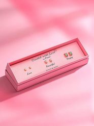 Created with Love 3-częściowy zestaw kolczyków-wkrętek "Snow" z cyrkoniami rozmiar: onesize. Czarne kolczyki Created with Love, z cyrkonią, z mosiądzu. Za 56.99 zł.