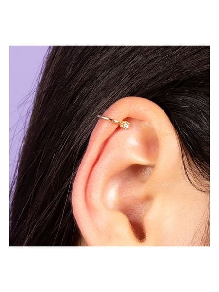 L instant d Or Złota nausznica "Lya" z cyrkonią rozmiar: onesize. Żółte kolczyki L instant d Or, z cyrkonią, złote. Za 240.43 zł.