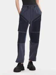 G-Star Raw Spodnie materiałowe Tone On Tone D27036-D522 Niebieski Relaxed Fit. Niebieskie spodnie materiałowe G-Star Raw, bez wzorów, z materiału. Za 579.99 zł.