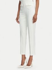 Elisabetta Franchi Spodnie materiałowe PA-185-62E2-V270 Kremowy Slim Fit. Białe spodnie materiałowe Elisabetta Franchi, bez wzorów, z materiału. Za 1,149.00 zł.