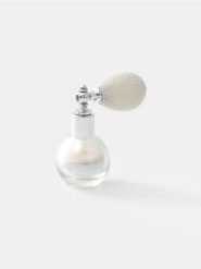 Rozświetlacz do ciała z atomizerem - srebrny. Rozświetlacze Sinsay. Za 15.99 zł.