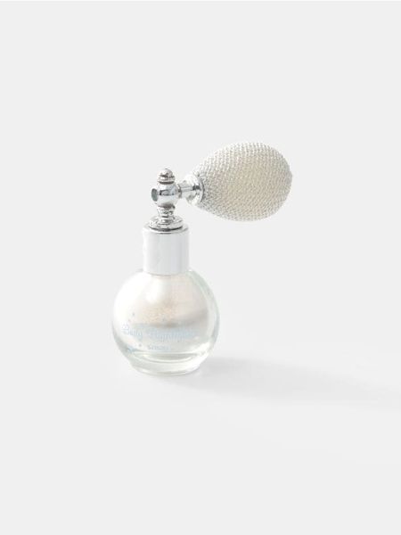 Rozświetlacz do ciała z atomizerem - srebrny. Rozświetlacze Sinsay. Za 15.99 zł.