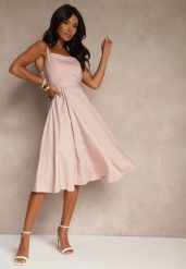 Różowa Rozkloszowana Sukienka z Wiskozą w Paski Dolavessa. Czerwone sukienki Renee, na co dzień, l, bez wzorów, z wiskozy, eleganckie, bez kołnierzyka, bez ramiączek, midi, kopertowe. Za 69.99 zł.