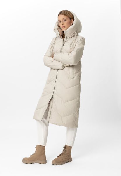 Długi, pikowany płaszcz J-CELESTE. Płaszcze Volcano, na zimę, l, bez wzorów, z materiału, bez kaptura. Za 469.99 zł.