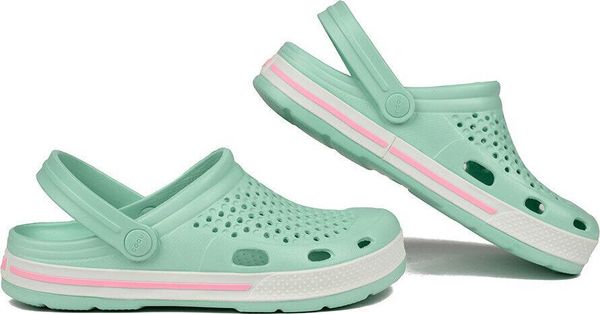 Klapki basenowe damskie Coqui Lindo. Białe klapki Coqui, bez wzorów, bez obcasa. Za 151.99 zł.