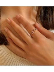 Les Favorites Pozłacany pierścionek z cyrkoniami rozmiar: 52. Czerwone pierścionki Les Favorites, z cyrkonią, pozłacane. Za 65.99 zł.