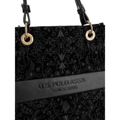 Torebka U.S. Polo Assn. Czarne torebki klasyczne U.S. Polo Assn., bez wzorów, bez dodatków. Za 439.99 zł.