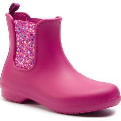Kalosze CROCS - Freesail Chelsea Boot W 204630 Berry/Dots. Czerwone kalosze Crocs, bez wzorów, z materiału. W wyprzedaży za 159.00 zł.