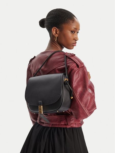 PINKO Torebka SADDLE CLASSIC Czarny. Czarne listonoszki Pinko, bez wzorów, ze skóry, bez dodatków. Za 909.99 zł.