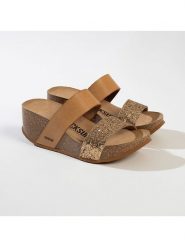 BACKSUN Klapki "Libreville" w kolorze złoto-jasnobrązowym na koturnie rozmiar: 39. Brązowe klapki Backsun, bez wzorów, z materiału, z otwartym noskiem, bez obcasa, na koturnie. Za 130.99 zł.