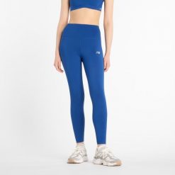 Legginsy damskie do biegania New Balance Sleek WP51235GAB – niebieskie. Niebieskie legginsy New Balance, m, bez wzorów, z lycry, z podwyższonym stanem. Za 329.99 zł.