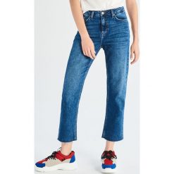 Jeansy kick flare - Granatowy. Jeansy Sinsay. W wyprzedaży za 29.99 zł.