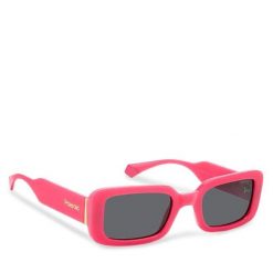 Okulary przeciwsłoneczne Polaroid. Czerwone okulary przeciwsłoneczne Polaroid, bez wzorów. Za 249.99 zł.
