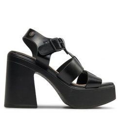 Sandały Refresh. Czarne sandały Refresh, bez wzorów, bez obcasa, na słupku, bez zapięcia. Za 159.99 zł.