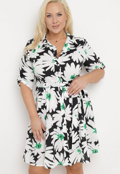 Czarno-Biała Koszulowa Sukienka w Kwiaty z Wiązanym Paskiem Laritasia. Czarne sukienki Born2be, xl, bez wzorów, bez kołnierzyka, bez ramiączek, midi, koszulowe. Za 89.99 zł.