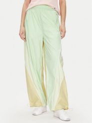 Adidas by Stella McCartney Spodnie dresowe JI5134 Zielony Loose Fit. Zielone spodnie dresowe adidas by Stella McCartney, m, bez wzorów, z dresówki. Za 449.99 zł.