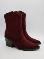 Bellucci Botki w kolorze bordowym rozmiar: 38. Czerwone botki Bellucci, bez wzorów, bez obcasa, bez zapięcia. Za 165.99 zł.