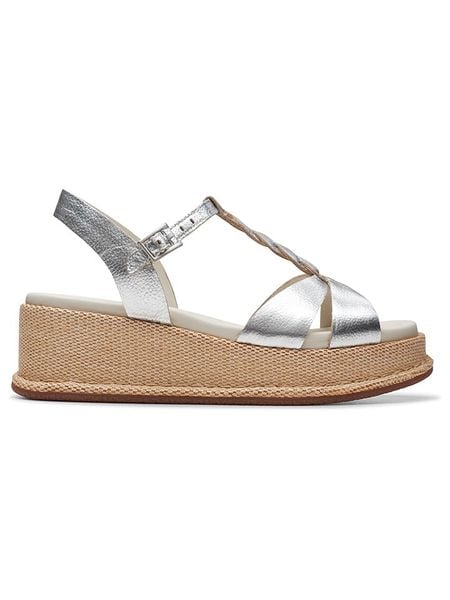 Clarks Skórzane sandały "Kimmei Twist" w kolorze srebrnym na koturnie rozmiar: 41. Szare sandały Clarks, bez wzorów, z otwartym noskiem, bez obcasa, na koturnie, bez zapięcia. Za 152.98 zł.