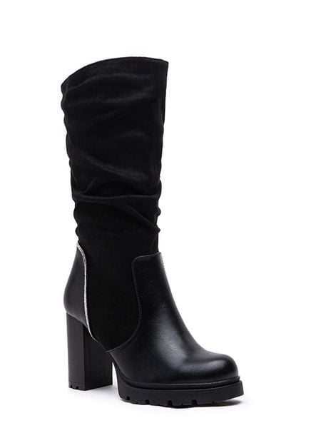 Foreverfolie Kozaki w kolorze czarnym rozmiar: 37. Czarne kozaki Foreverfolie, na zimę, bez obcasa, bez zapięcia. Za 135.49 zł.