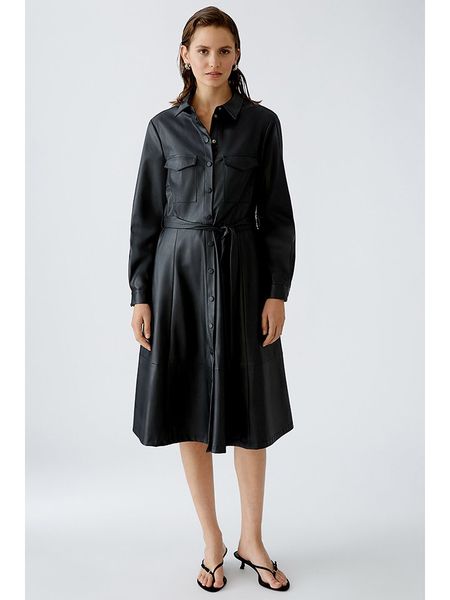 Oui Sukienka w kolorze czarnym ze skóry syntetycznej rozmiar: 38. Czarne sukienki Oui, bez wzorów, ze skóry, bez kołnierzyka, bez ramiączek, midi. Za 237.73 zł.