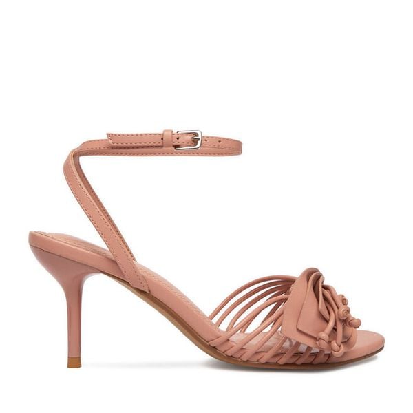 Sandały JENNY. Czerwone sandały Jenny, bez wzorów, bez obcasa, na szpilce, bez zapięcia. Za 139.99 zł.