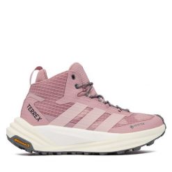 Trekkingi adidas. Czerwone trekkingi Adidas, z gore-texu, trekkingowe. Za 899.99 zł.