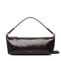 Torebka Calvin Klein. Brązowe torebki klasyczne Calvin Klein, bez wzorów, bez dodatków. Za 449.99 zł.