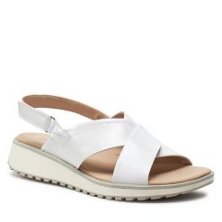 Sandały Caprice. Białe sandały Caprice, bez wzorów, bez obcasa, na płaskiej podeszwie, bez zapięcia. Za 229.99 zł.