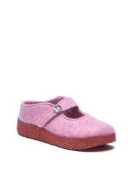 Comfortfusse Kapcie w kolorze jasnoróżowym rozmiar: 42. Różowe obuwie domowe Comfortfüße, bez wzorów, z materiału, bez zapięcia. Za 260.99 zł.