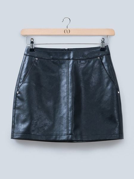 LeGer Spódnica "Ella" w kolorze czarnym ze skóry syntetycznej rozmiar: 40. Czarne spódnice LeGer, na co dzień, bez wzorów, ze skóry, mini, proste. Za 218.57 zł.