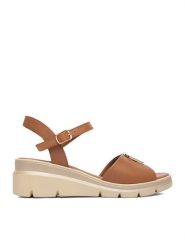 Lasocki Sandały CEO-EST-ETNA-06 Brązowy jasny. Brązowe sandały Lasocki, bez wzorów, ze skóry, bez obcasa, na koturnie, bez zapięcia. Za 179.99 zł.