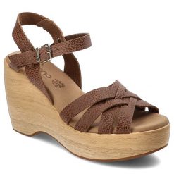 Brązowe Sandały Yokono Eleganckie Obuwie Damskie. Brązowe sandały Yokono, bez wzorów, z materiału, eleganckie, bez obcasa, na koturnie, bez zapięcia. Za 305.99 zł.