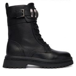 Botki Tamaris. Czarne botki Tamaris, bez wzorów, bez obcasa, na płaskiej podeszwie, bez zapięcia. Za 549.99 zł.