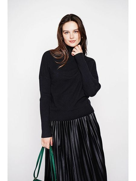 C& Jo Sweter w kolorze czarnym rozmiar: 40. Czarne swetry C& Jo, bez wzorów, ze splotem, bez ramiączek. Za 108.49 zł.