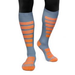 Skarpety do sportów zimowych unisex SIROKO Aoraki Slide. Brązowe skarpety SIROKO, bez wzorów. W wyprzedaży za 85.00 zł.
