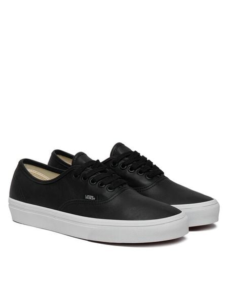 Vans Tenisówki Authentic VN000EGABPB1 Czarny. Czarne trampki Vans, bez wzorów, ze skóry, bez zapięcia. Za 399.99 zł.