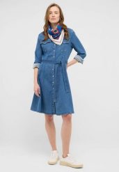 Damska Sukienka Mustang Style Elisa Denim Dress Denim Blue 1016938 5000 680. Niebieskie sukienki Mustang, xxl, bez wzorów, z denimu, bez kołnierzyka, bez ramiączek. Za 299.99 zł.